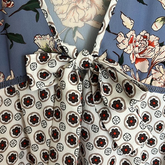 Brand new tunic top. Never worn. - Picture 2 of 6